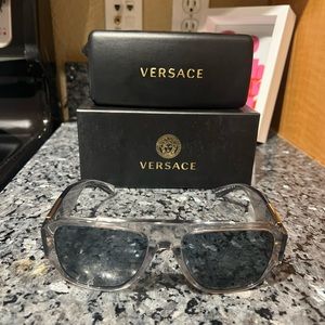 Macy’s aviatior sunglasses